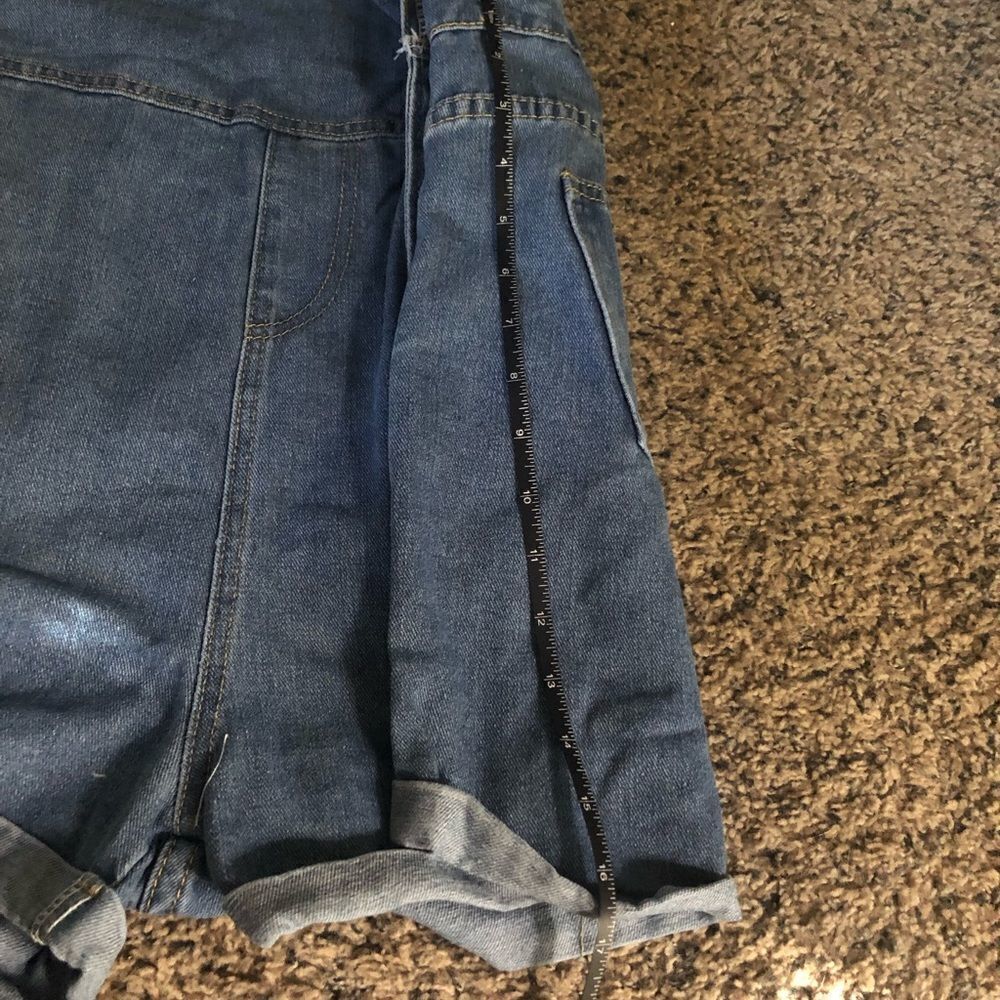 Jean overalls  with pockets and hand painted daisies distressed look. - Picture 5 of 9